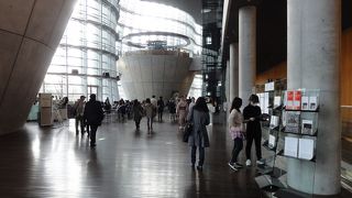 駅は乃木坂が便利