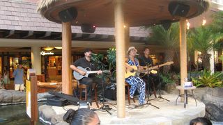 ハワーアンミュージックライブで有名なカジュアルなレストラン