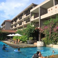 中庭にはプールもあります