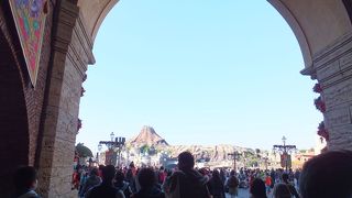 ディズニーシーの象徴