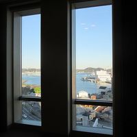 翌朝、カーテンをを開けると…