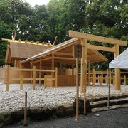 大正12年に創設されたという新しい神社