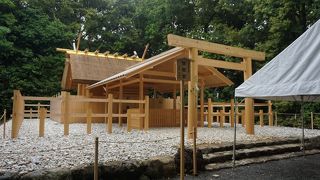大正12年に創設されたという新しい神社