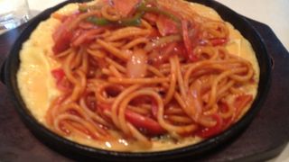 栄地区、名古屋国際ホテルと丸栄百貨店の間の栄町ビル地下飲食街