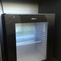 透明ガラス扉の冷蔵庫