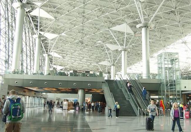 ターミナルAはとても快適なモスクワ南西の国際空港