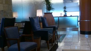 広い、食べ物は貧弱だけど飲み物は大丈夫