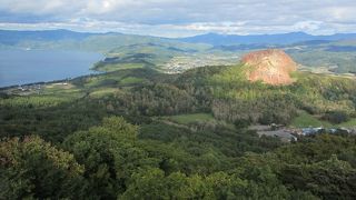 活動中の昭和新山が見渡せます