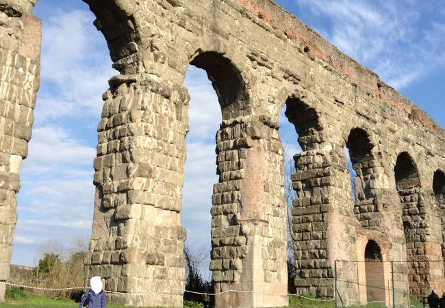 フランス世界遺産：ポン・デュ・ガール（ローマの水道橋