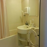 バスタプは狭い