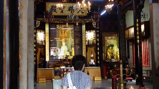 リトルインディアからは、少し歩きます