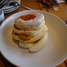 リコッタチーズのパンケーキ。フワフワでした。