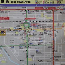 地図やバスの時刻表など情報満載