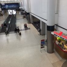 ターミナル内部です。