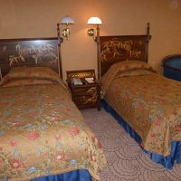 花柄のベッドカバー