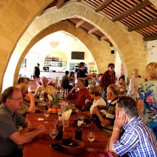 博物館内にはレストランもありますよ。