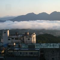 最上階の露天風呂から雲海を見ながら温泉に