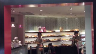 高島屋の地下一階