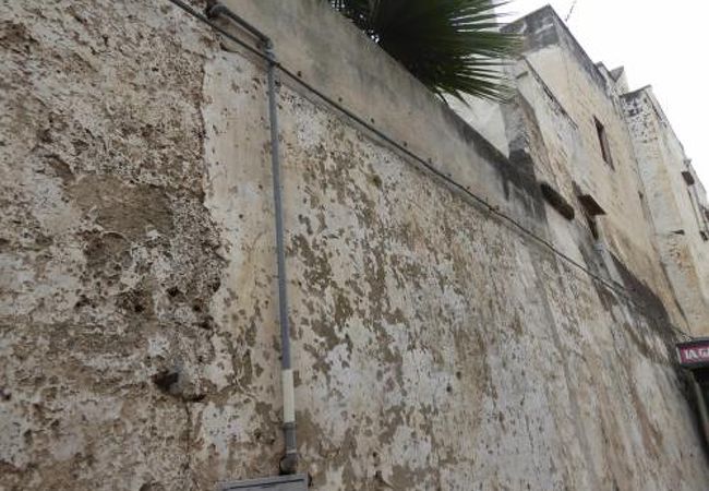 ガラティーナ城壁
