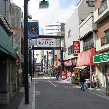 商店街。