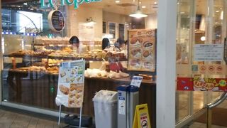 イートインスペースが大きい