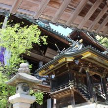 登廊から見た本堂