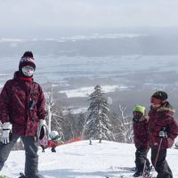 ゲレンデをあがると富良野市内の景色が一望できます。