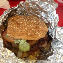 身体に悪そうですが、だからこそ旨い！