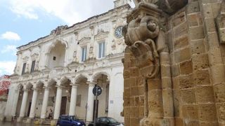 白亜のベネチアンスタイルのパラッツォ♪