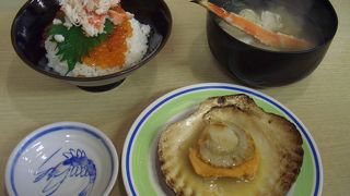 海鮮丼目当てで・・