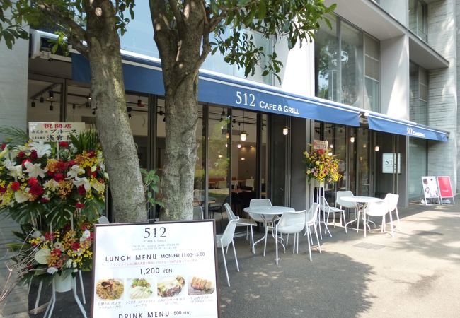 テラス席が気持ち良い