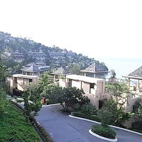 敷地は広大だがホテル内の移動はカートで便利だった