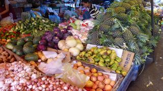 割と大きな市場でしたが、朝市やナイトマーケットでも手に入る・・・カナ？