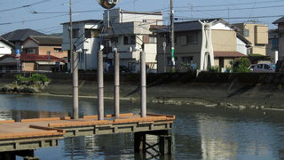 モニュメントが2つ。