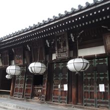 二月堂建物の南側