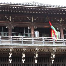 下から見た二月堂