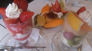 フルーツ店が営むバーラー