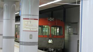 金沢駅地下が乗り場です。