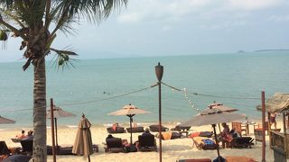 人が少なく、のんびりとしたビーチです。