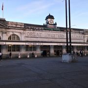 ウェールズ首都カーディフの主要駅
