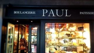 パリの路地に迷い込んだ様な素敵な雰囲気