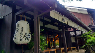 クラブハリエのルーツ【たねや】八幡神社横