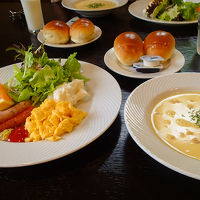 見た目もきれいな朝食