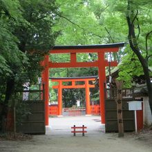 こじんまりした神社。