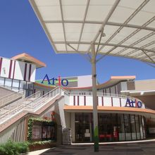 サンシャインコート側口 (右手がサンシャインコート)