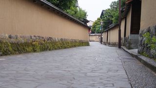 街中なのにとても閑静な場所