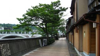 ここから主計町を見て。