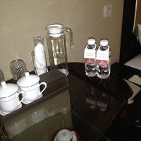 こちらは無料の水。