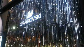 オーストリア生まれのクリスタル商品のショップ