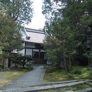 尺八道場の苔寺